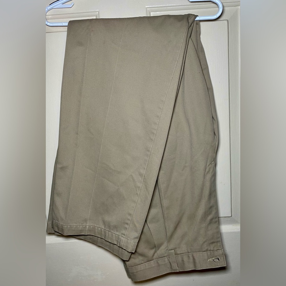 Savane Deep Dye Wrinkle Resistant Men's Pleated Pant Size 42 X 36